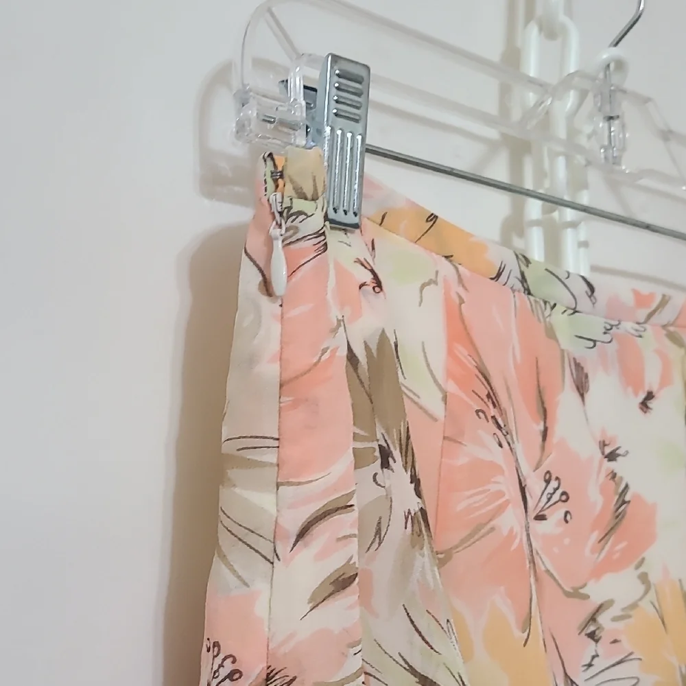 Ann Taylor Loft Women's Peach Floral 100% Silk‎ Tiered Ruffle Lined Skirt 6 NEW